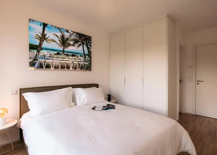 Media Bay In Kirchberg By Rentaroo * 卢森堡