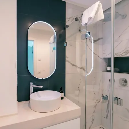 Media Bay In Kirchberg By Rentaroo Apartamento Luxemburgo