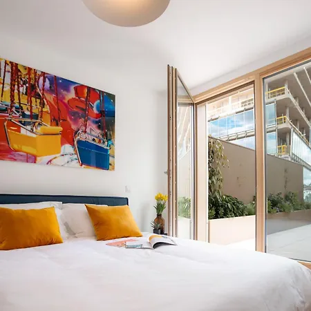 Media Bay In Kirchberg By Rentaroo Lejlighed Luxembourg By