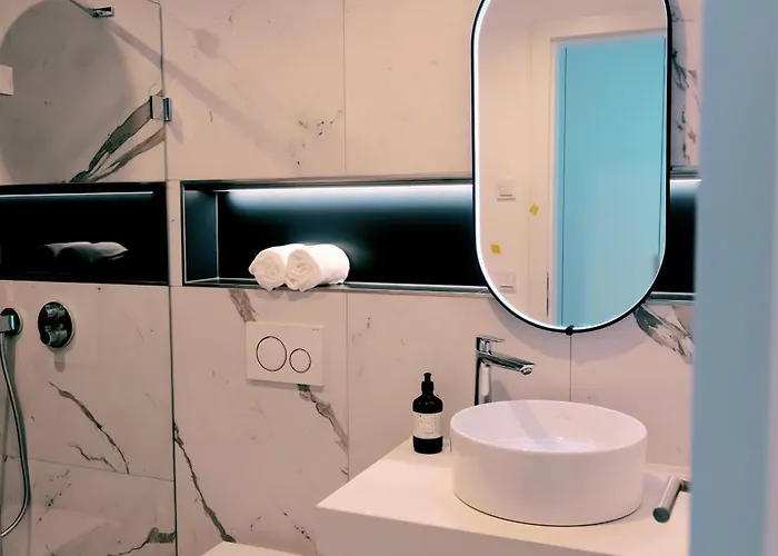 Media Bay In Kirchberg By Rentaroo Appartement Luxemburg